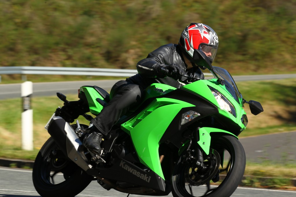 La Kawasaki Ninja 300, version route.