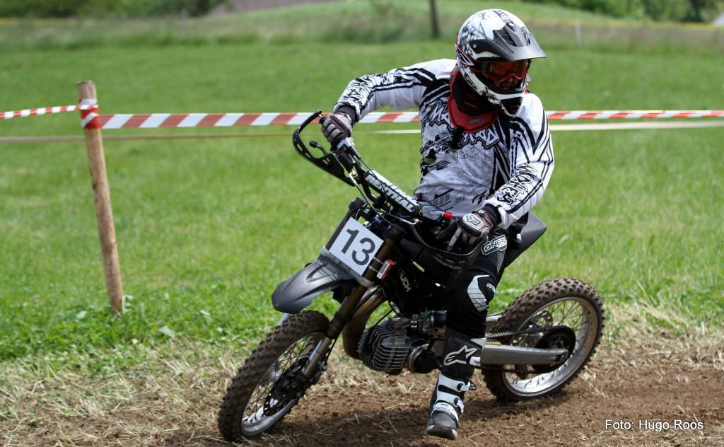 Le vélomoteur façon motocross, c'est sympa.