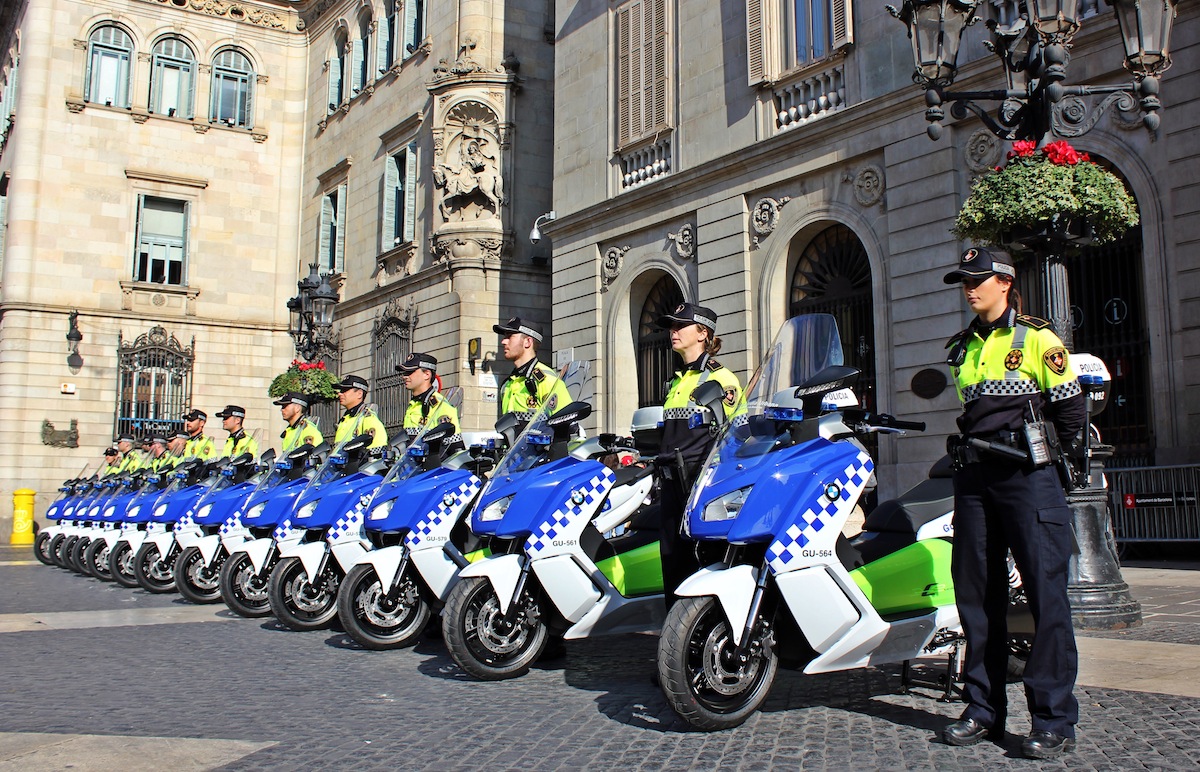 Une police municipale désormais silencieuse dans les rues  Barcelone.