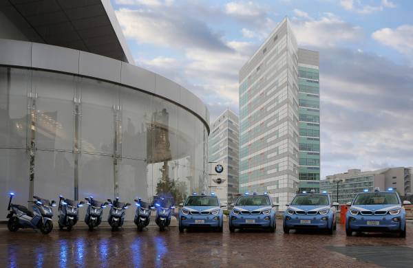 La flotte BMW électrique de la police italienne, dans tout son silence.