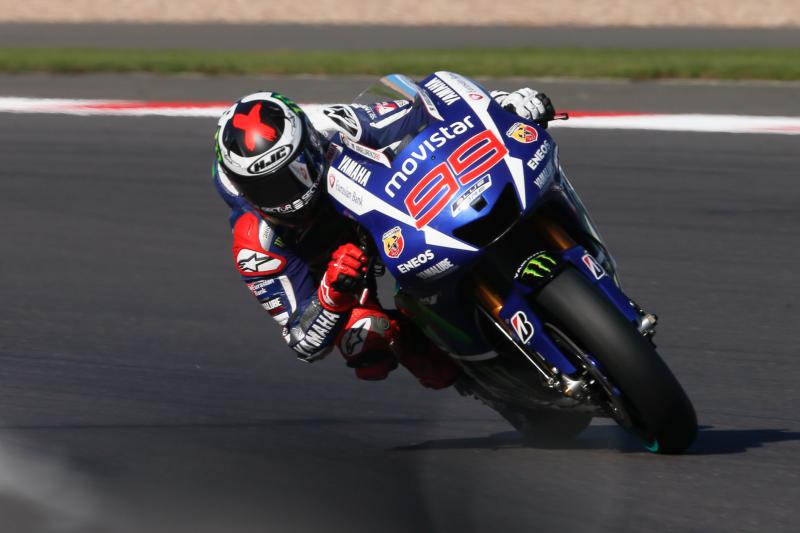 Lorenzo se glisse devant Marquez pour les premiers essais à Silverstone