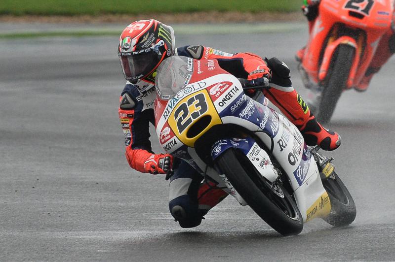 Moto3 au Japon – Antonelli gagne sous la pluie, Kent contrôle