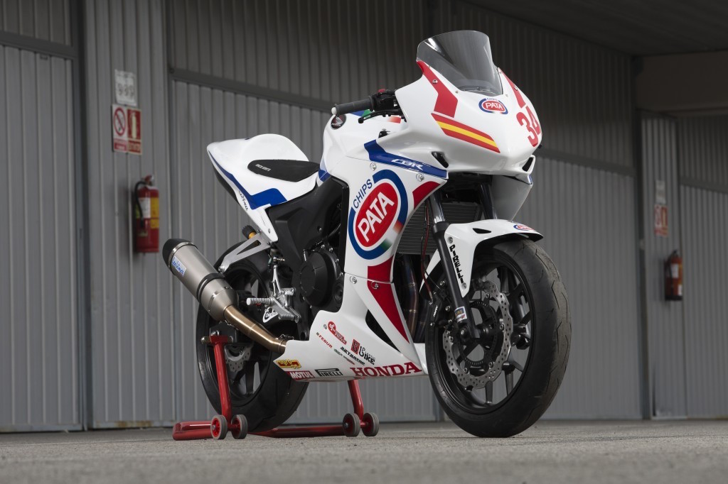 La CBR500R modifiée du jeune pilote vaudois Adrien Pittet.