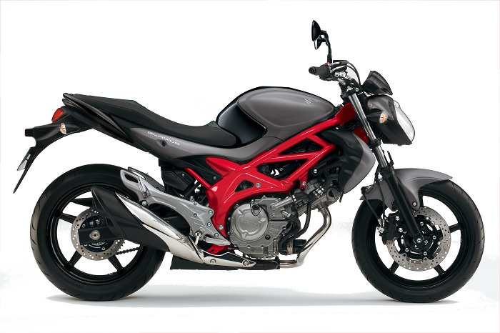 La Suzuki SV 650 2015, style Gladius.