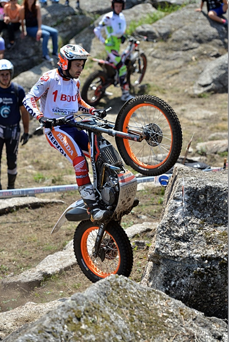 la Cota 300 RR aux mains du champion Toni Bou.