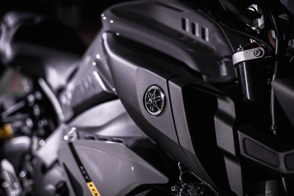 Le flanc droite de la Yamaha MT-10