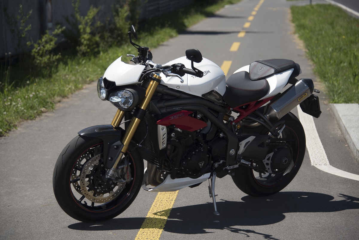 Speed Triple R