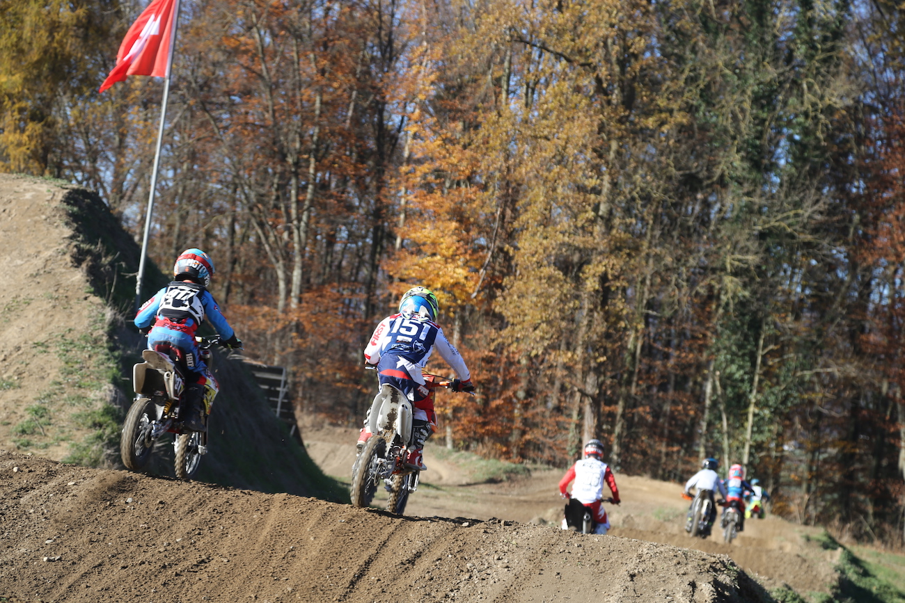 enfants qui feront la parade au Supercross