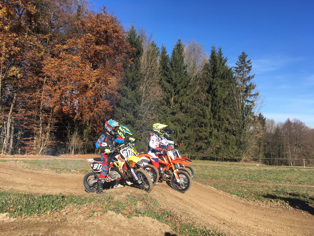 enfants qui feront la parade au Supercross