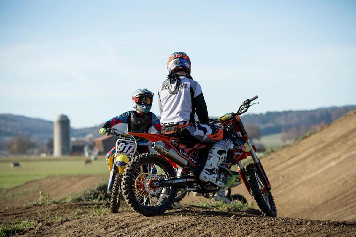 enfants qui feront la parade au Supercross