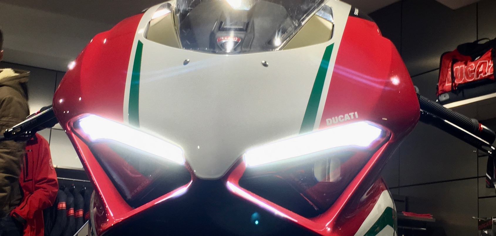 Ducati Panigale V4 fait le tour de Suisse