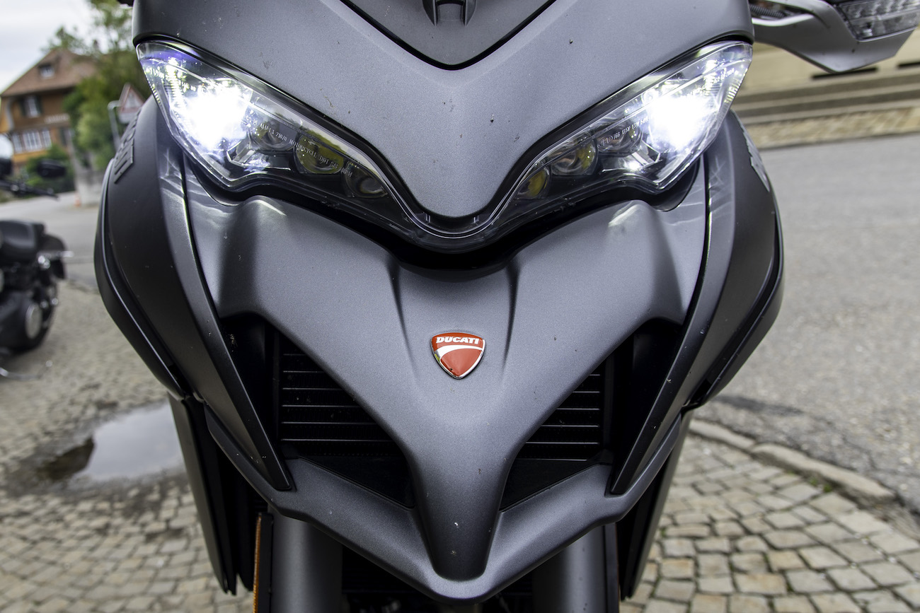 Multistrada 1260 contre Tiger 1200