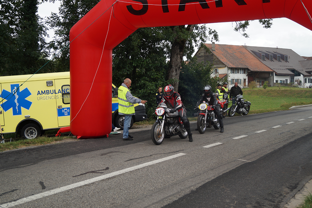 motos anciennes ont envahi Corcelles