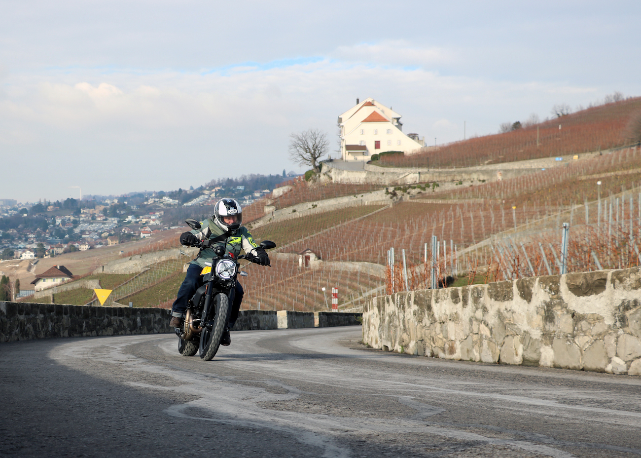 Scrambler Ducati Full Throttle