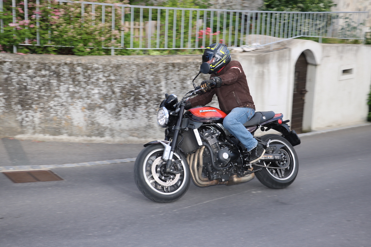 Speed Twin contre