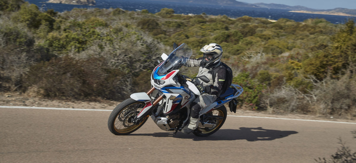 Une nouvelle Africa Twin Adventure Sports pour toutes les parcourir (les routes, les pistes…)