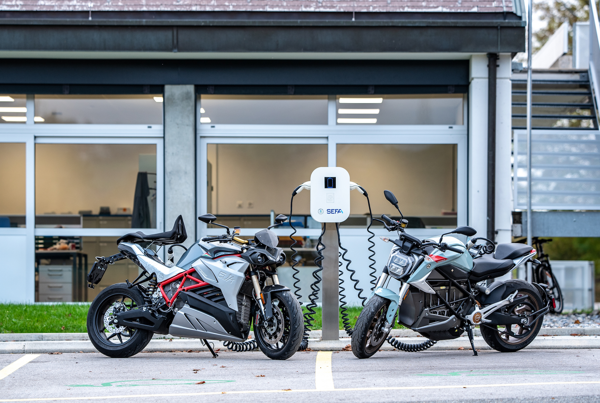Zero SR/F contre l'Energica