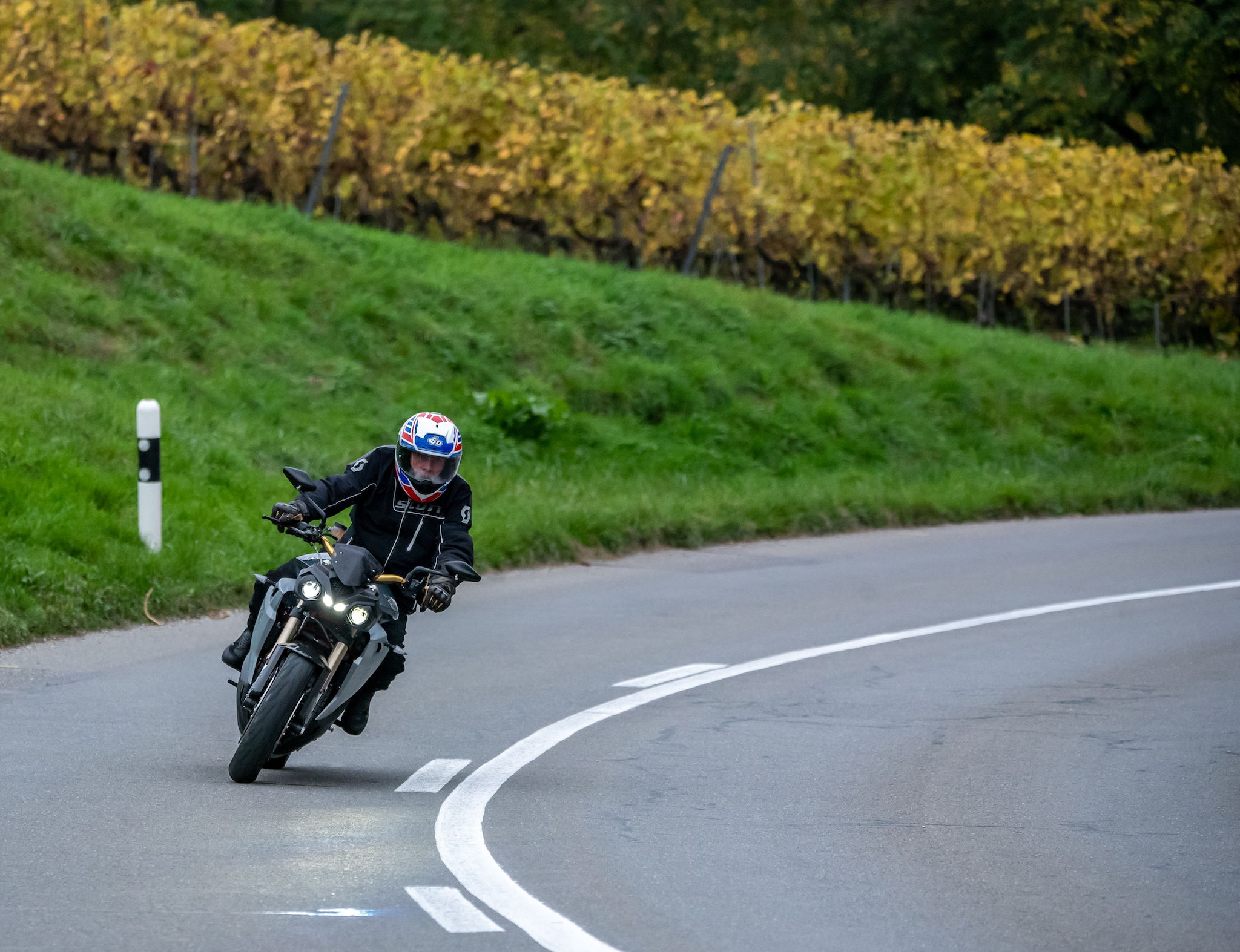 Energica Eva 107