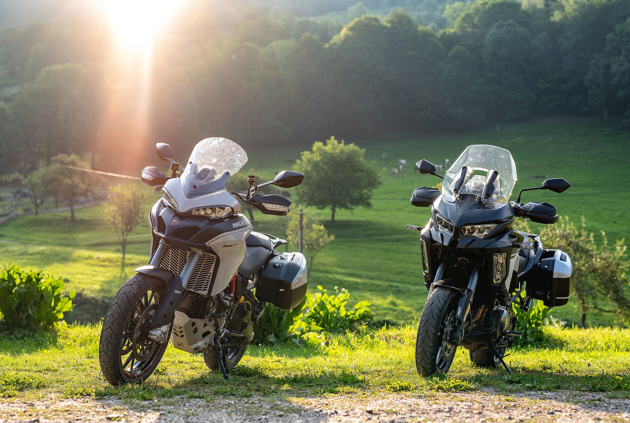 Comparatif Ducati Multistrada 960 S Kawasaki Versys 1000 SE Actumoto.ch (c) Mathias Deshusses