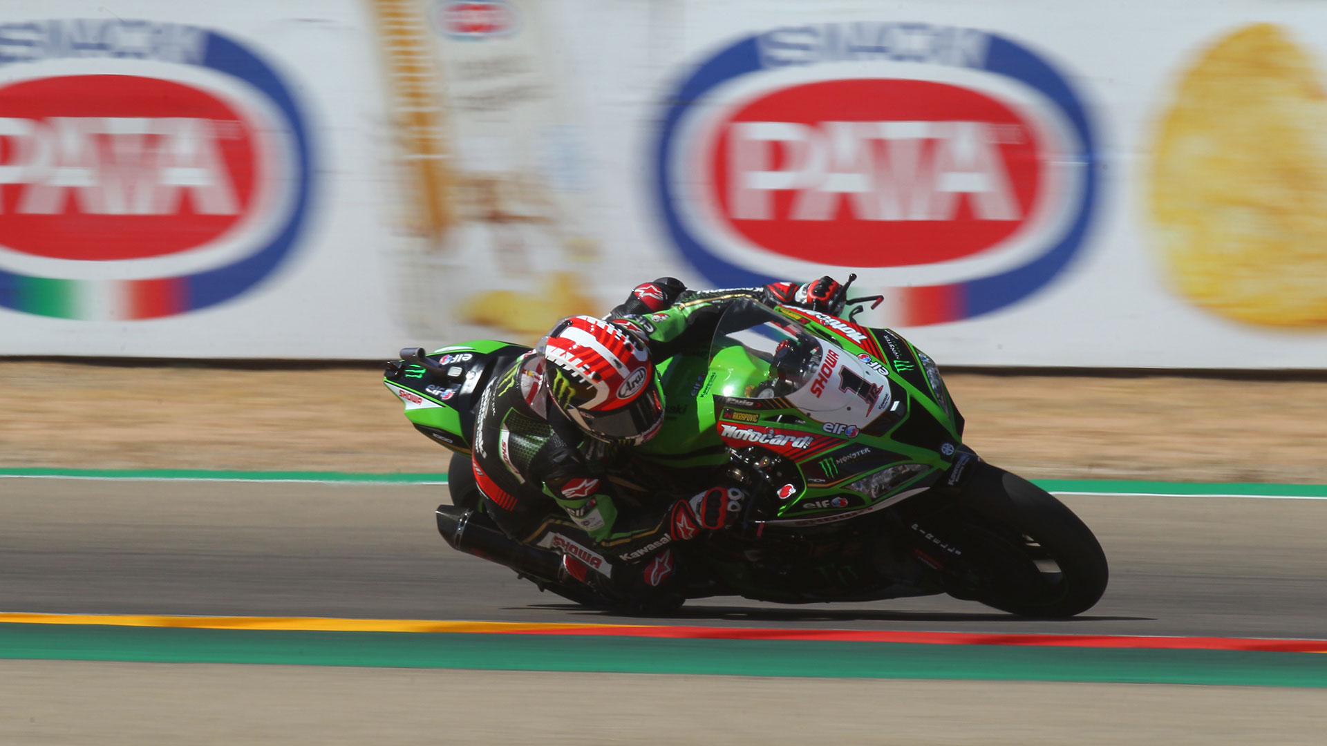 Scott Redding remporte