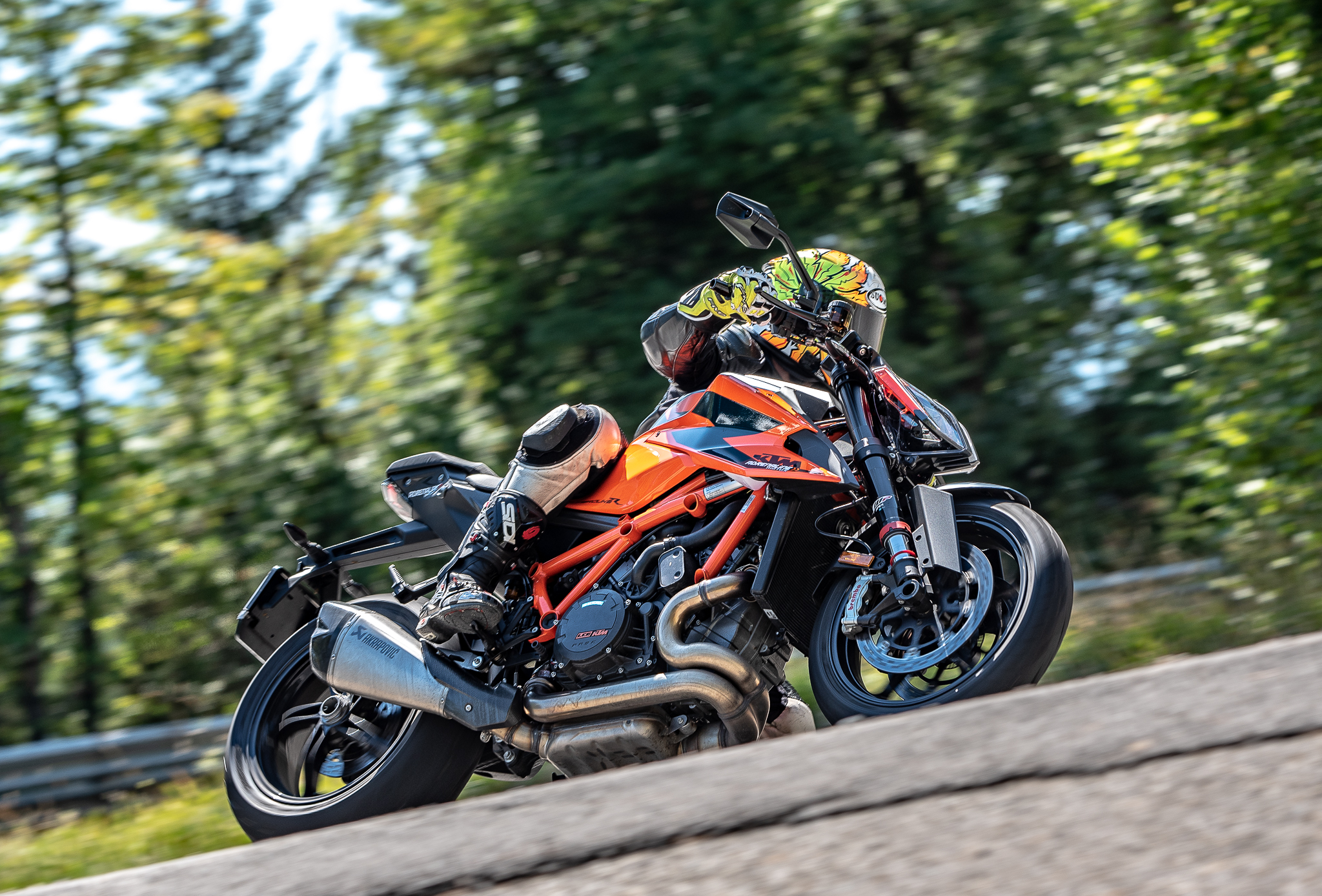 Super Duke R