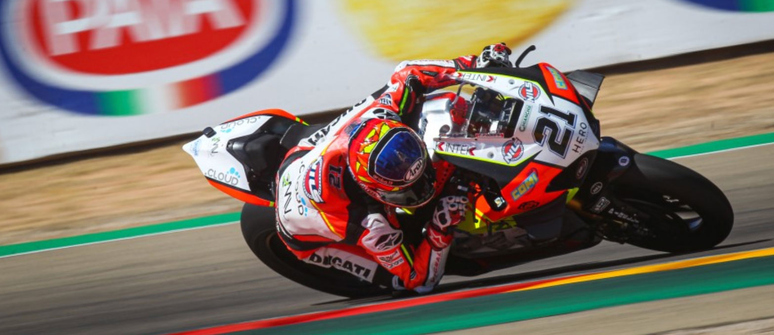 Première et somptueuse victoire de Michael Ruben Rinaldi - Actu Moto