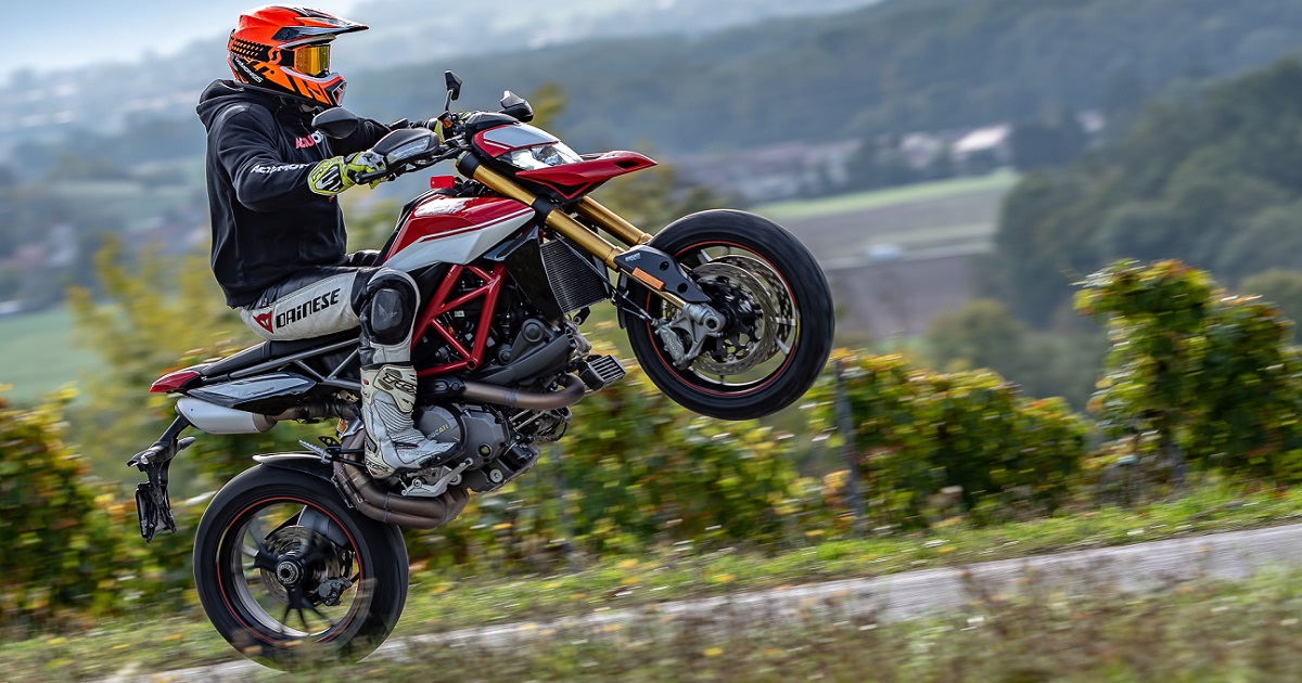 Ducati Hypermotard 950 SP: la version luxueuse de l’hybride sauce