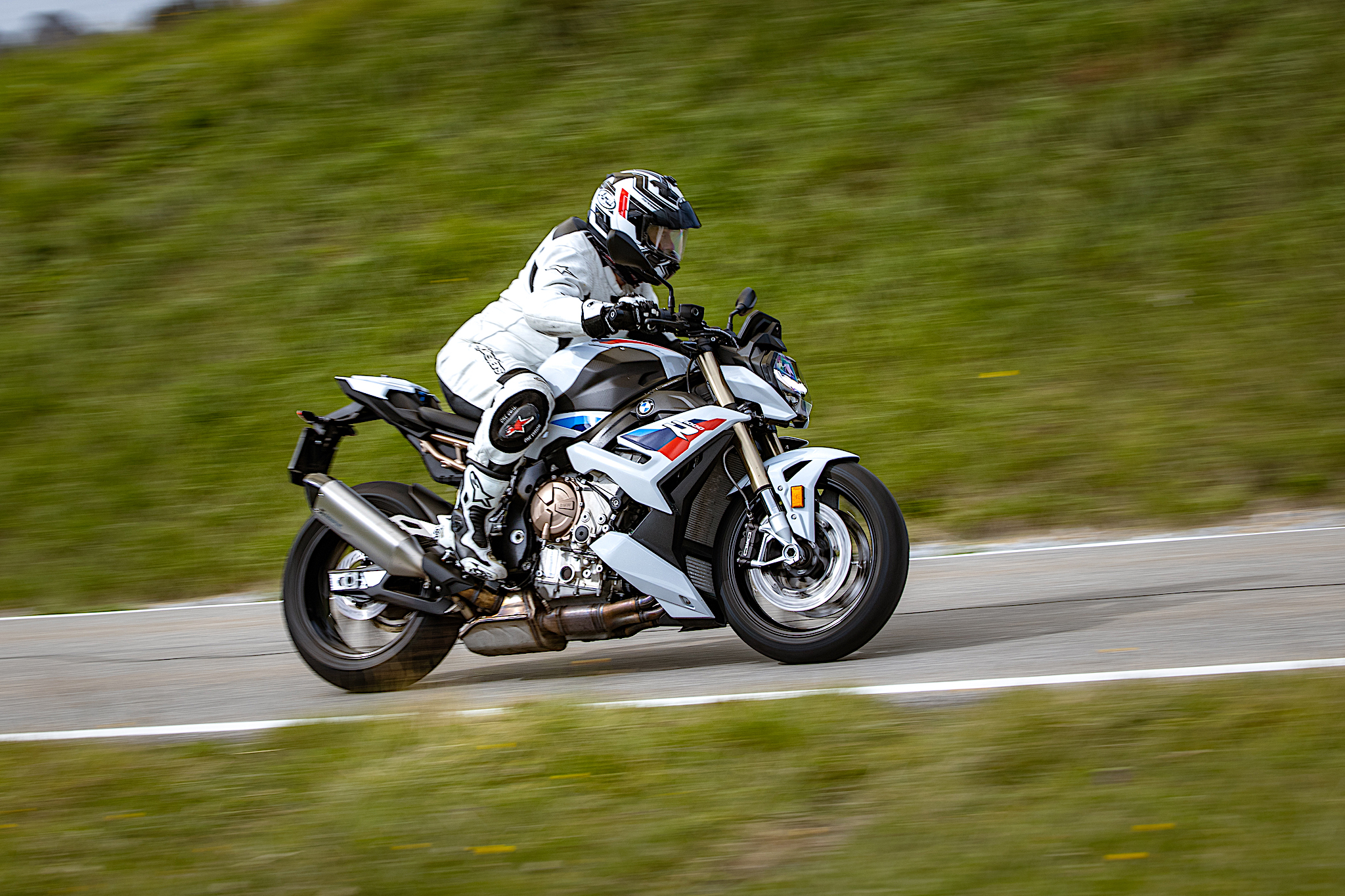 S1000R