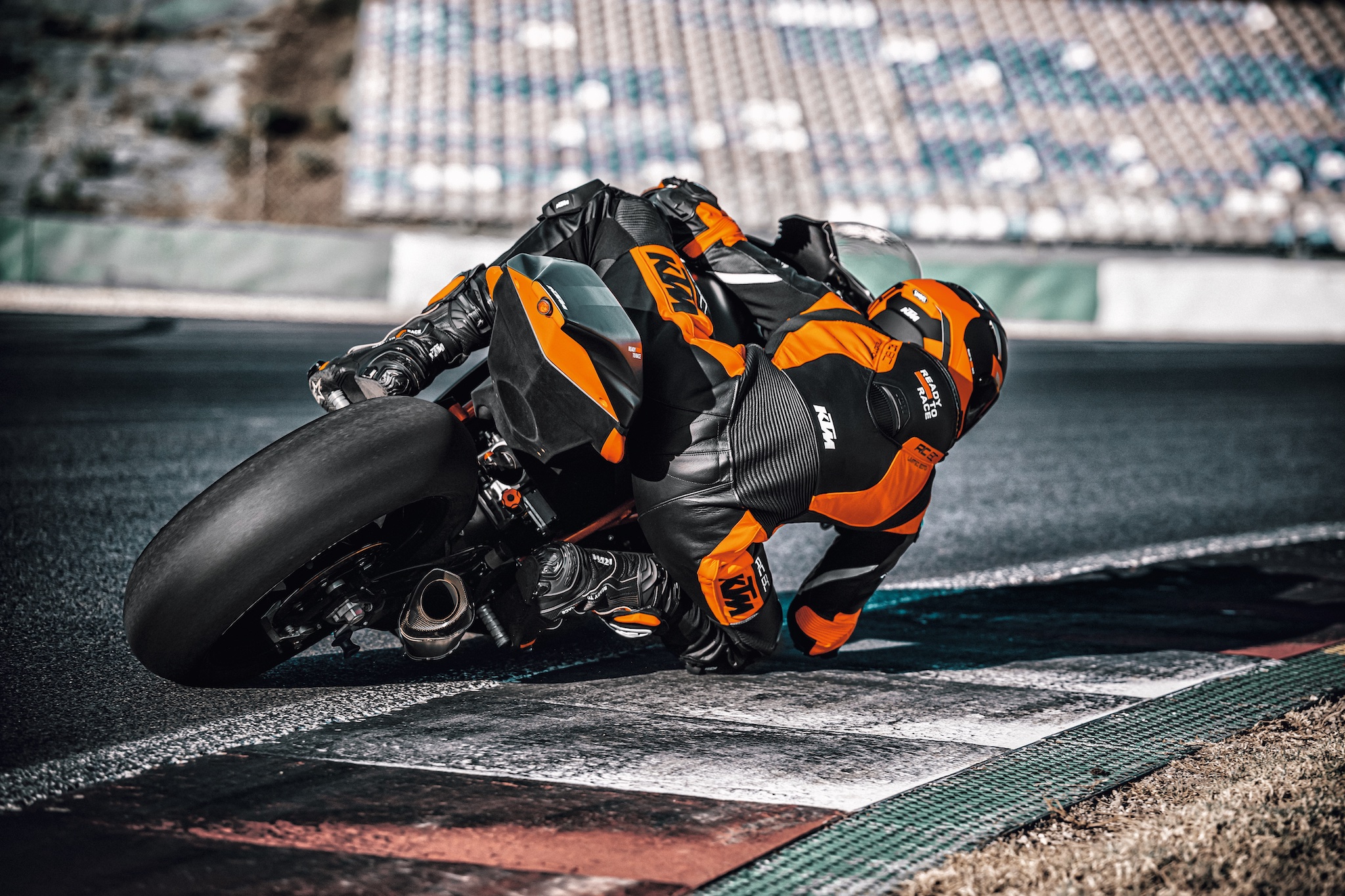 RC8C