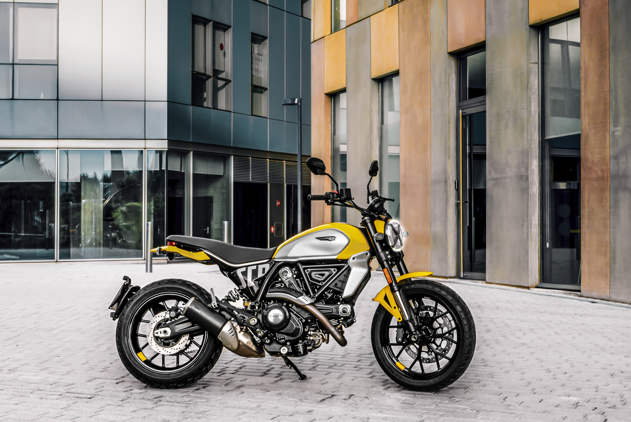 Scrambler 800