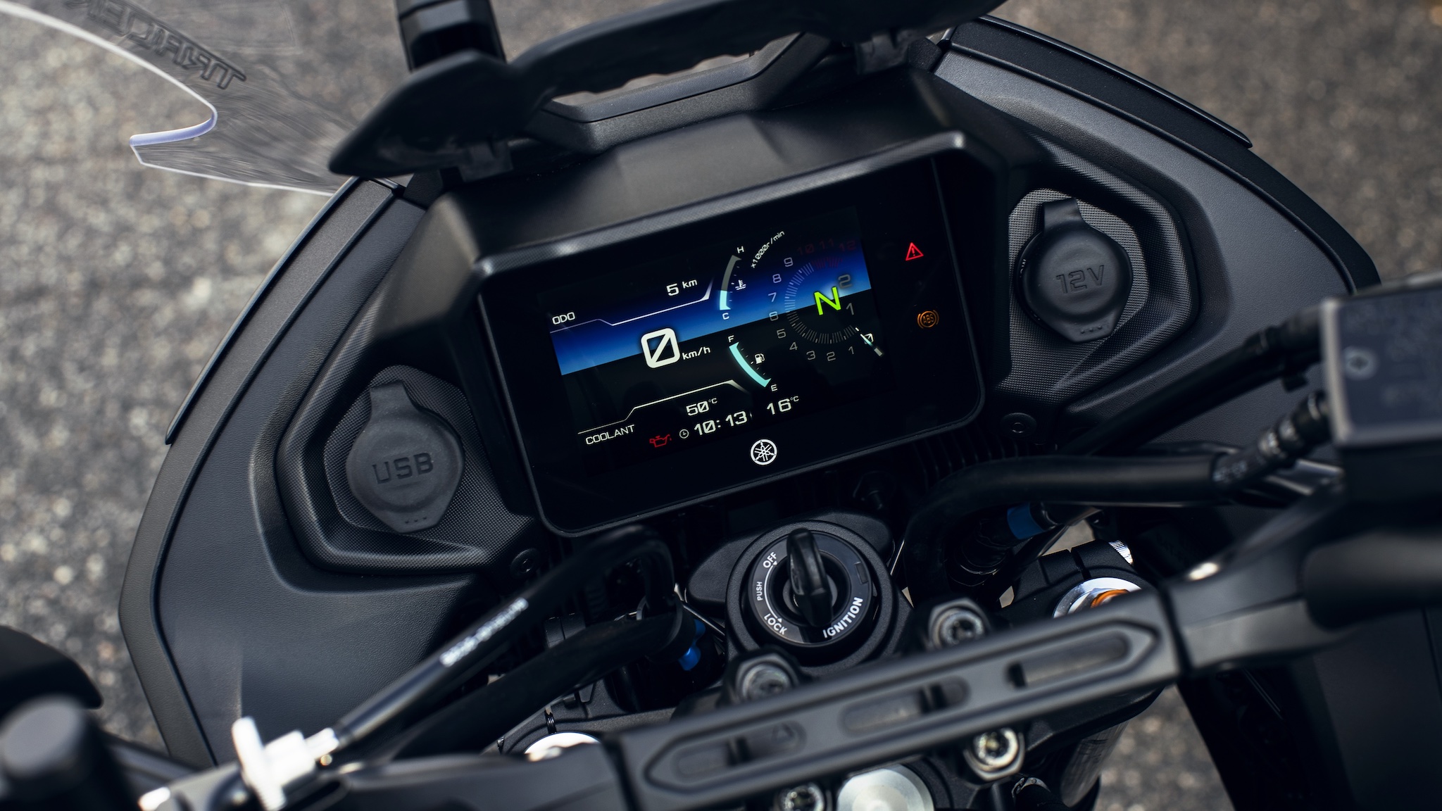 Tablette sur T7 - Page 4 Yamaha_2023_Tracer_7GT_DET_001_03_actumoto