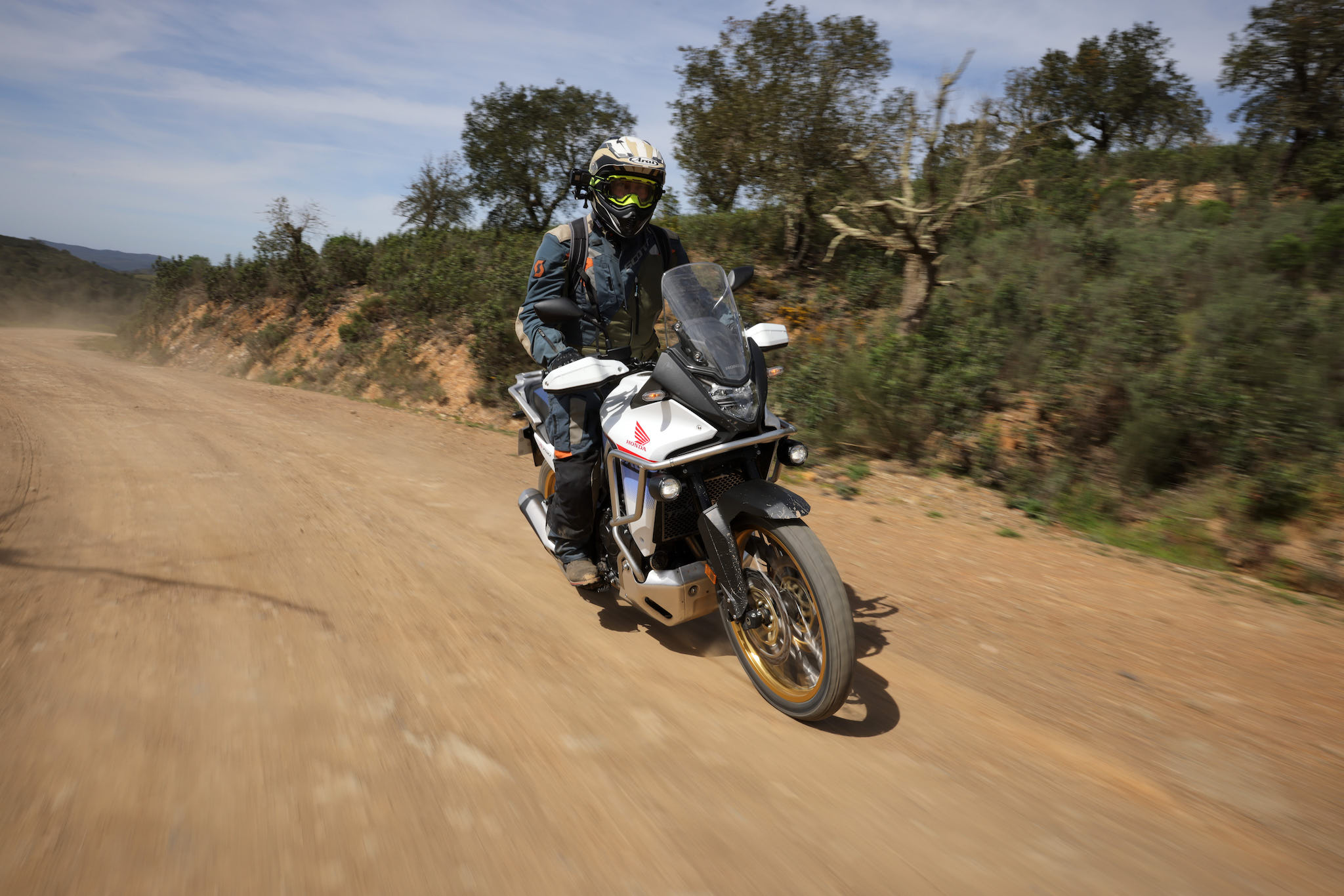 XL 750