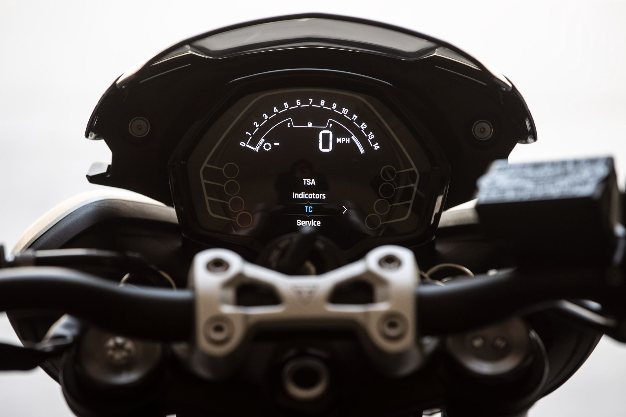 765 R