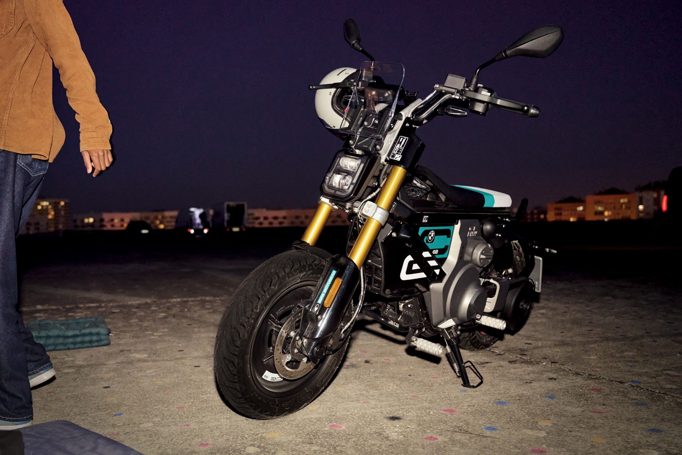 BMW scooter électrique CE-02