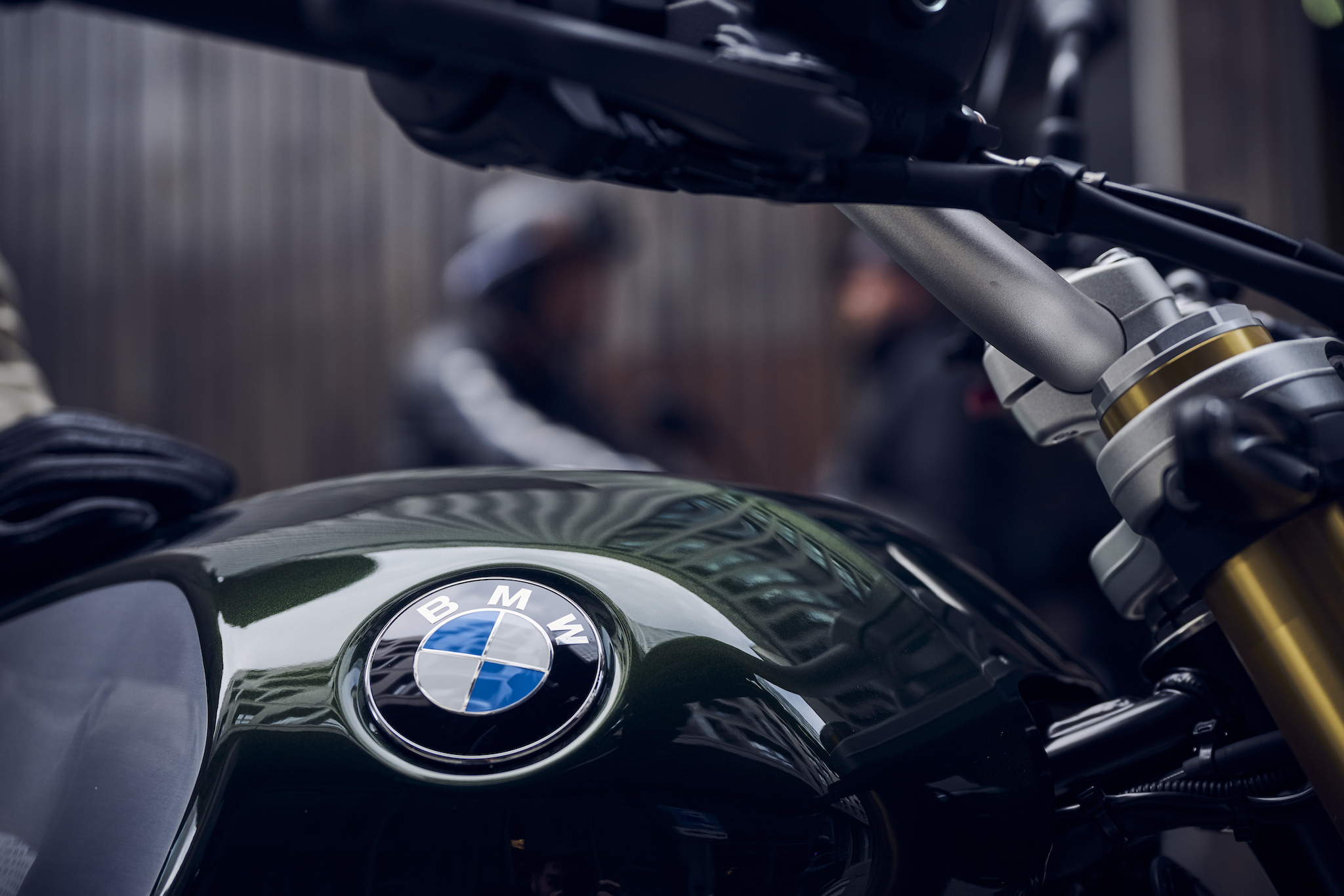 R12 NineT