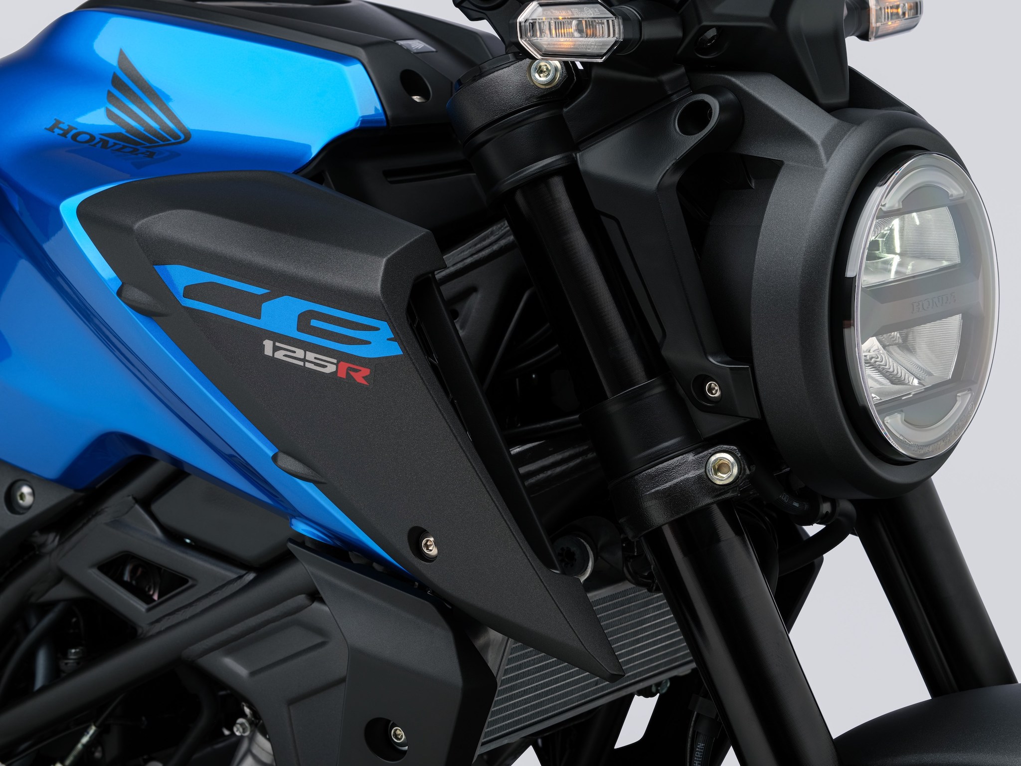 CB 125 R