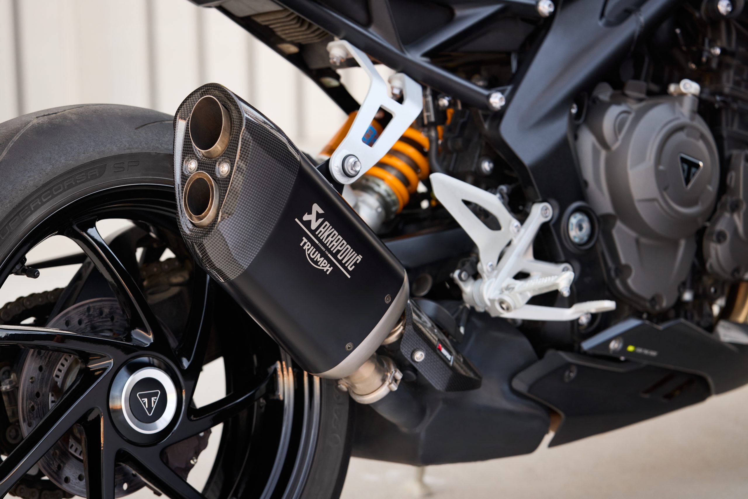 Triumph Akrapovic Speed