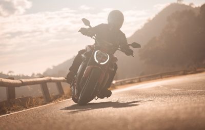 Le nouveau XDiavel V4 de Ducati combine cruiser pieds en avant, V4 sportif et agilité :: Nouveauté 2025