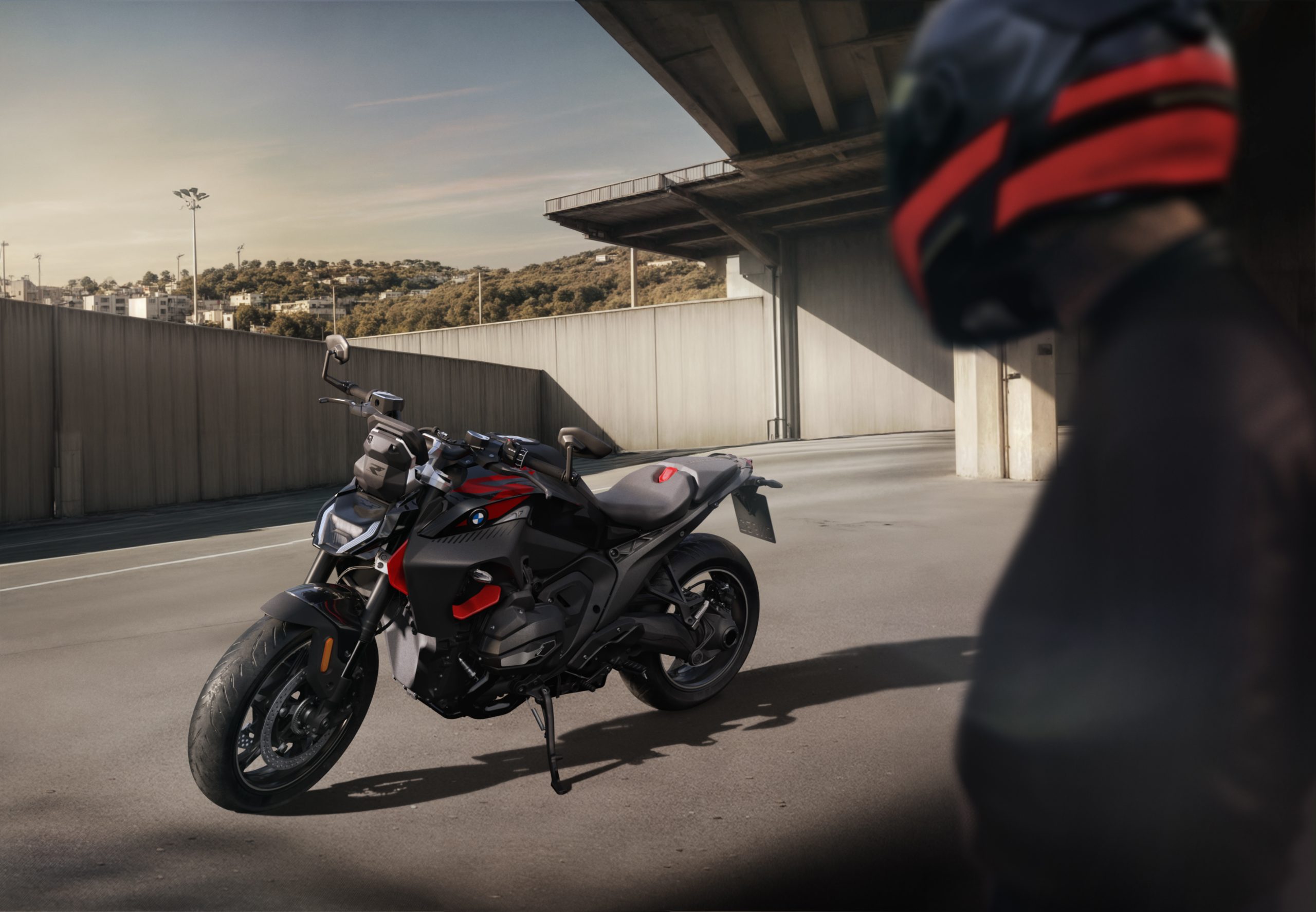 R1300R