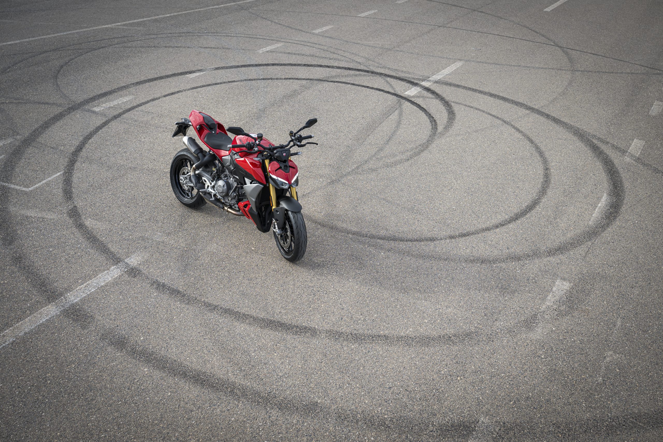 Ducati Streetfighter V2S