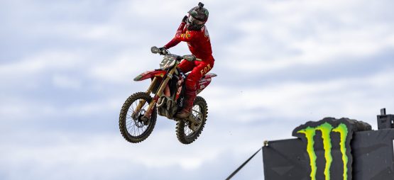 Motocross – Au Grand Prix de Suisse, premier podium pour le numéro 91 à croix blanche sur la Ducati