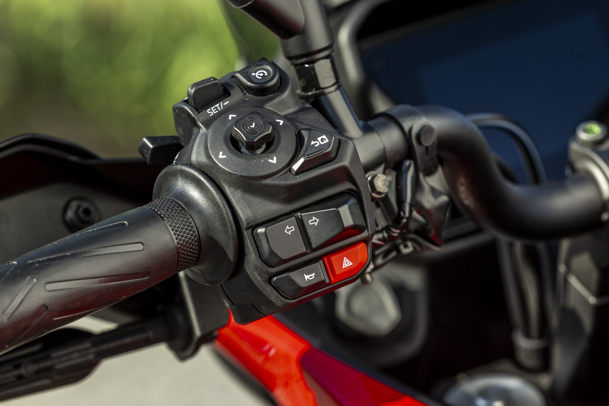 Tracer 7 commodo