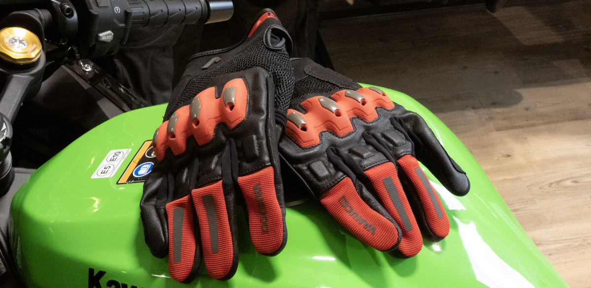Nouveau: Louis présente ses nouveaux gants urbains de moto, les Vanucci VUG-4