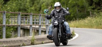 Essai – La Benda Darkflag, un cruiser accessible aux jeunes permis, avec un V4!