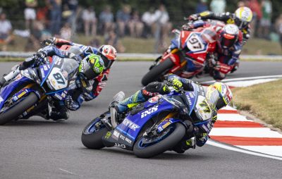 Superbike – A Donington Park, changement de leader, et retour dans le top 10 pour le Suisse Aegerter :: WSBK-WSSP