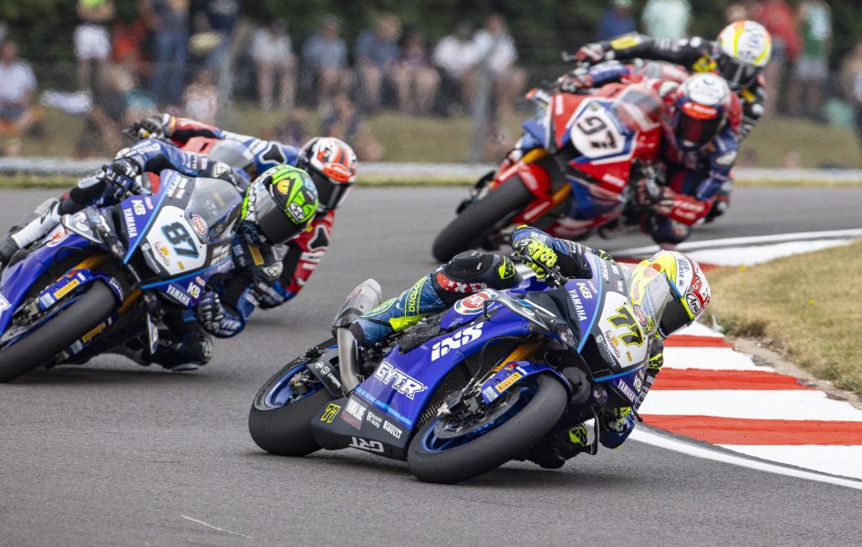 Superbike – A Donington Park, changement de leader, et retour dans le top 10 pour le Suisse Aegerter
