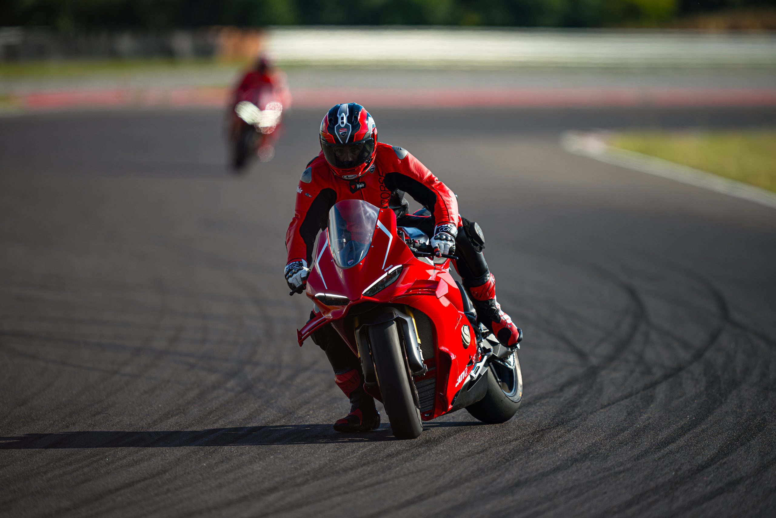 Panigale V4R
