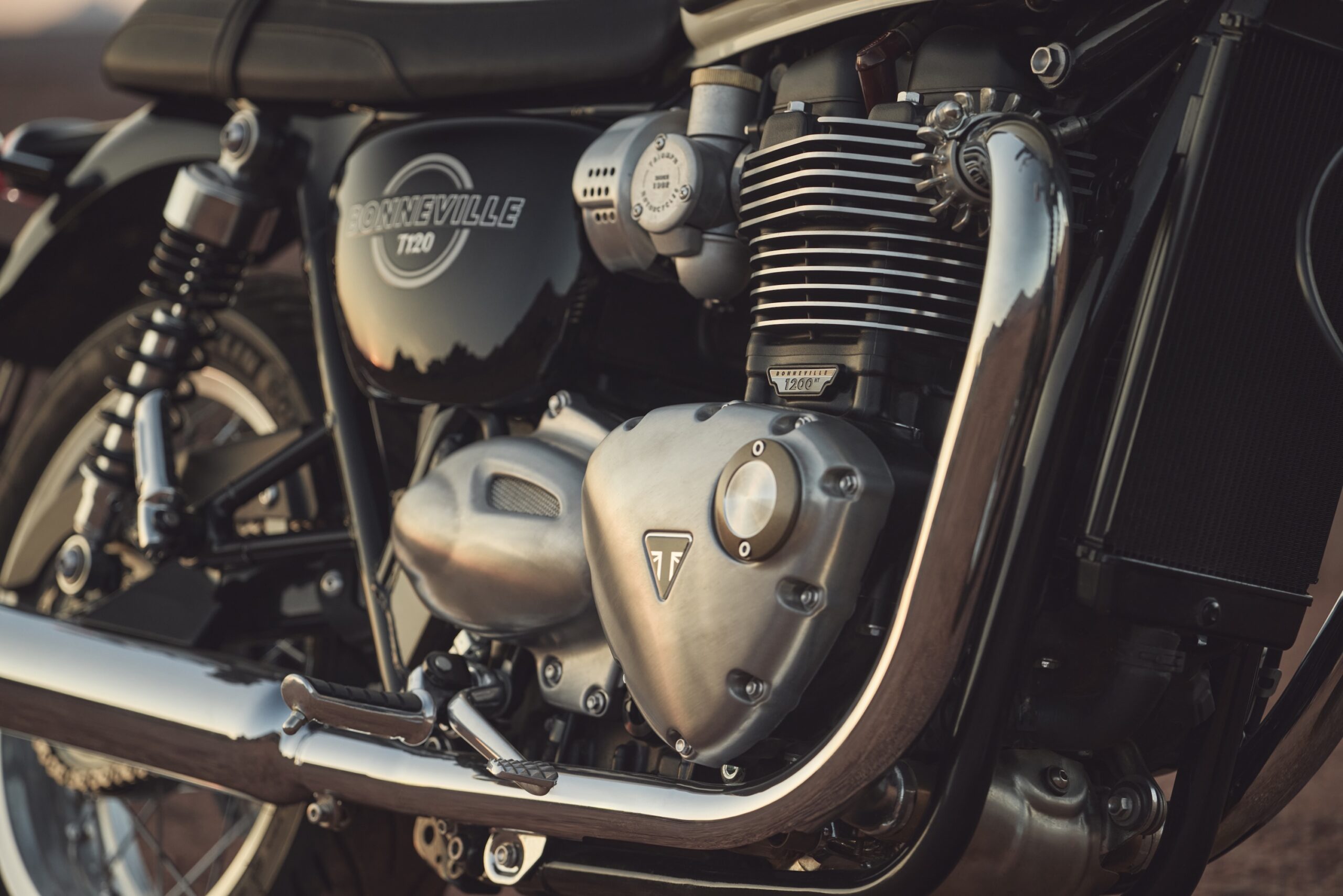 Bonneville T120