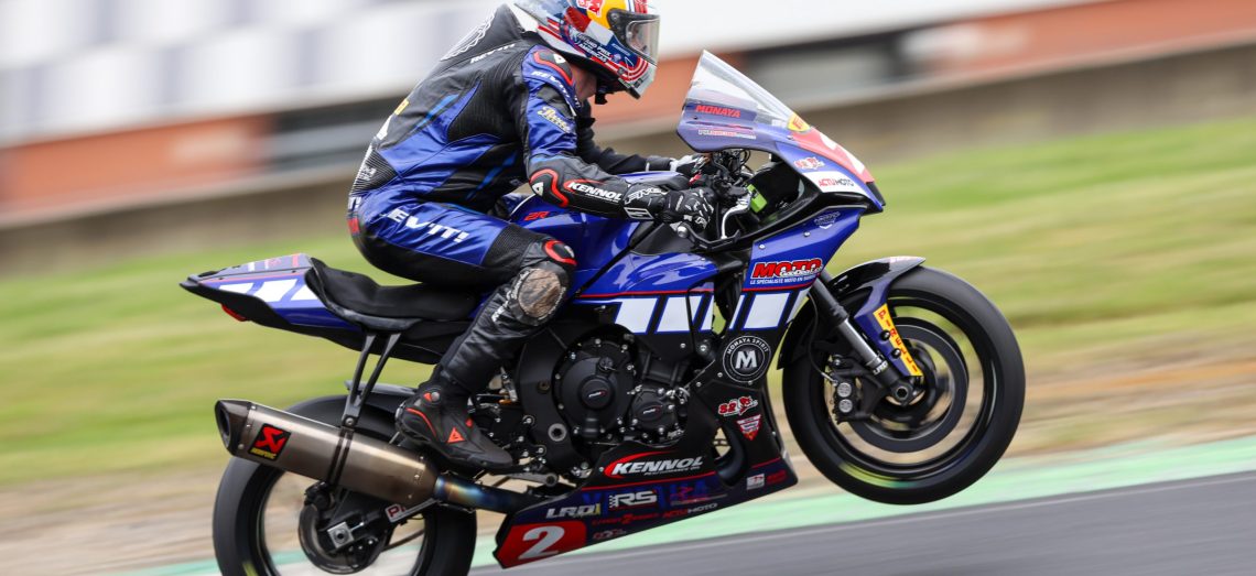 Promosport – Le Suisse Greg Monaya reste bien en tête des Production 1000 à Alès