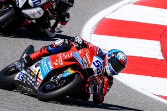 Au Portugal, le pilote officiel ZXMoto Valentin Debise (numéro 53) s&rsquo;est imposé dans les deux courses Supersport, les deux fois devant Jaume Masia (team privé Orelac Verdnatura, Ducati); troisième place pour Lucas Mahias (team GMT94, Yamaha) dans la course 1, et pour Albert Arenas (AS Blu Cru, Yamaha) dans la course numéro 2; qualifié 16ème, le Suisse Dominique Aegerter (Kawasaki) a fini 11ème et 18ème